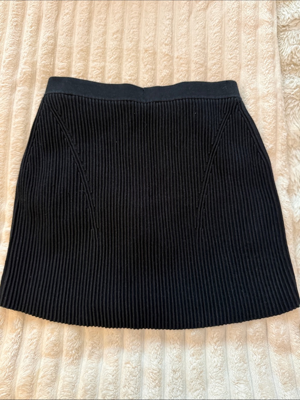 ALO Yoga Black Ribbed Mini Skirt - Picture 3 of 4